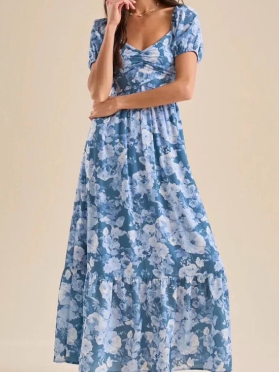 Altar'd State Dresses & Skirts - Altar’d State XL Blue Floral Maxi Dress with Puff Sleeves